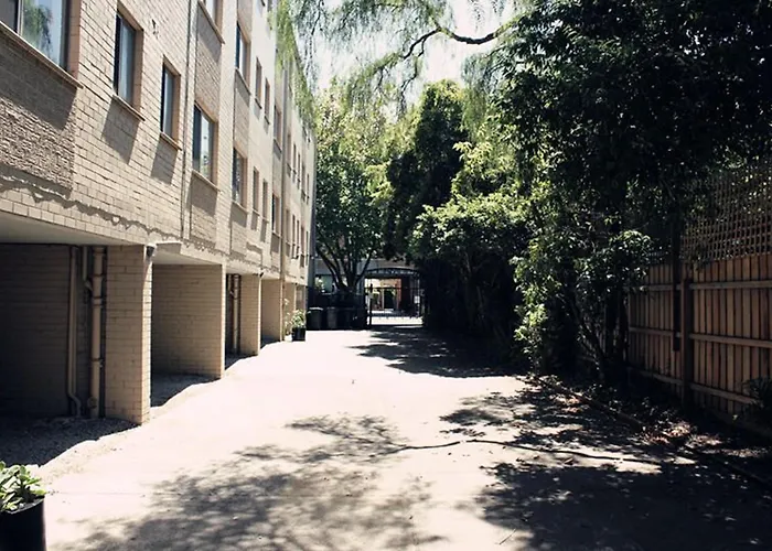 H & D Apartments Melbourne